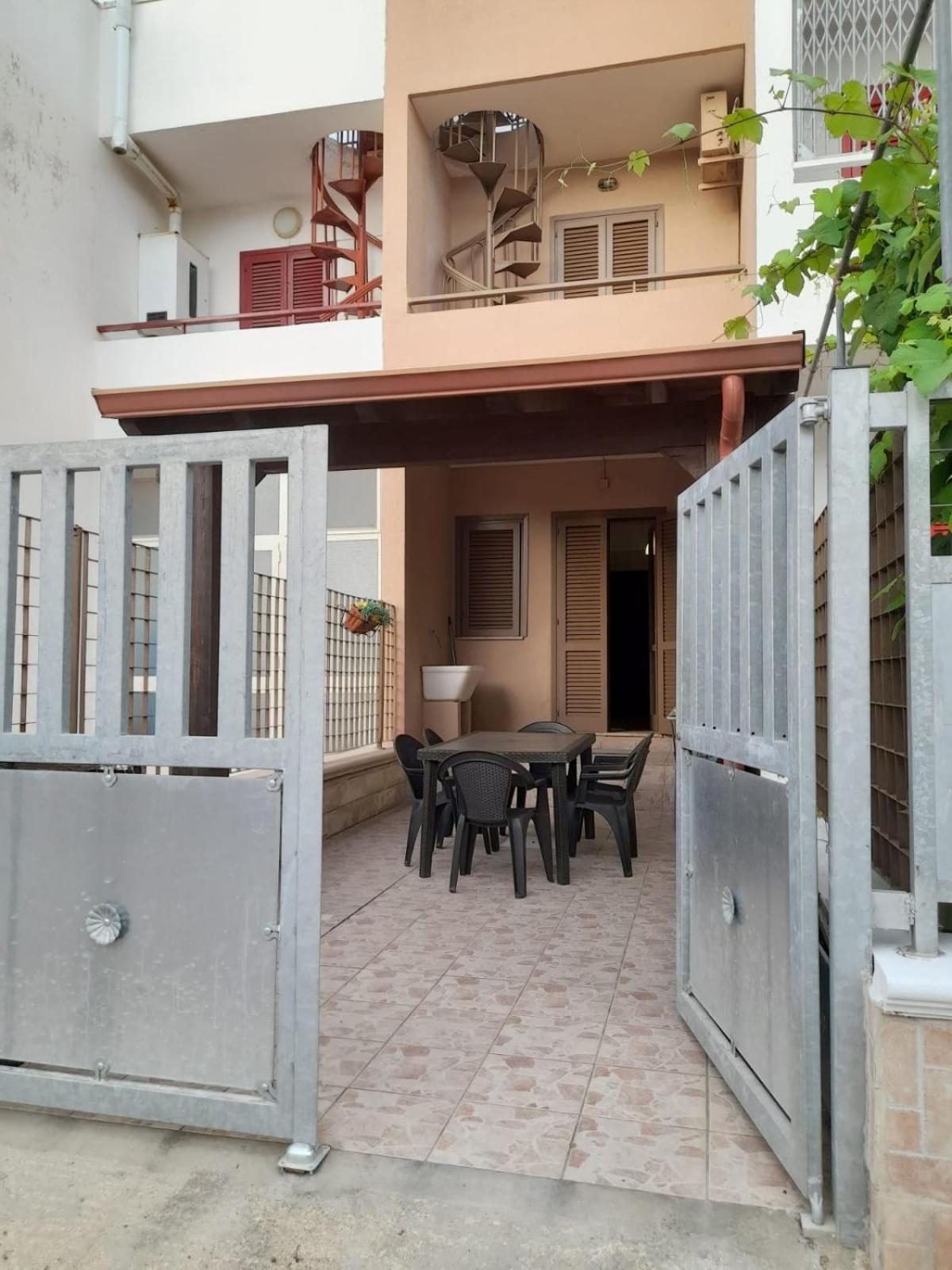Caravaggio Apartment ปอร์โตเชซาเรโอ ภายนอก รูปภาพ